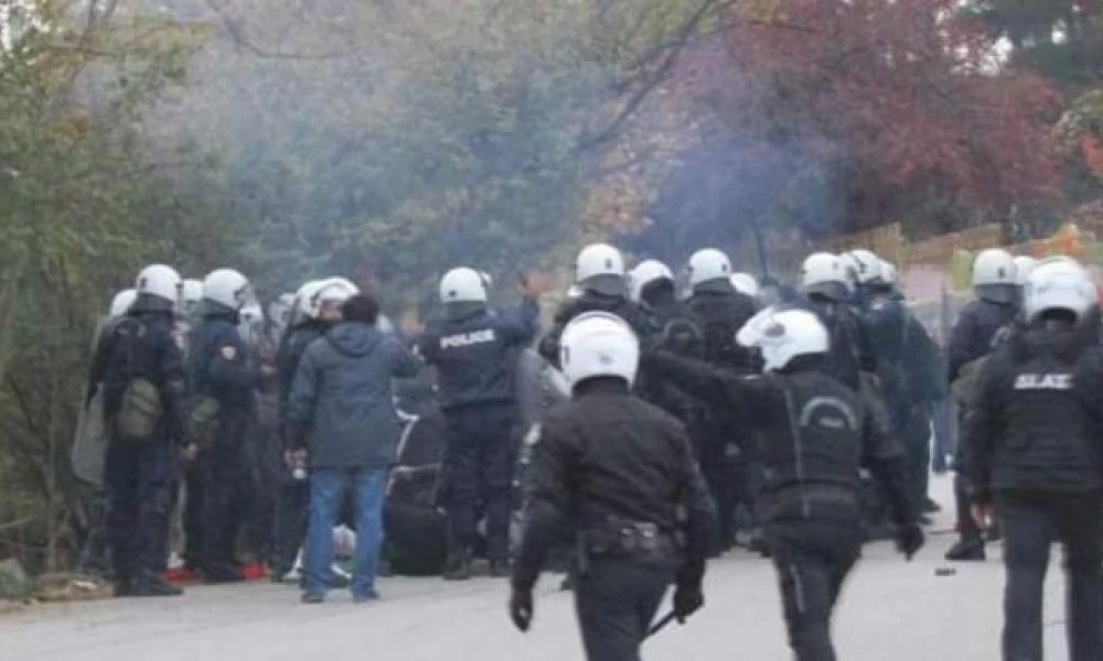 Θεσπρωτία: Νέο video από τα επεισόδια οπαδών και έφοδος της αστυνομίας σε σύνδεσμο στην Ηγουμενίτσα